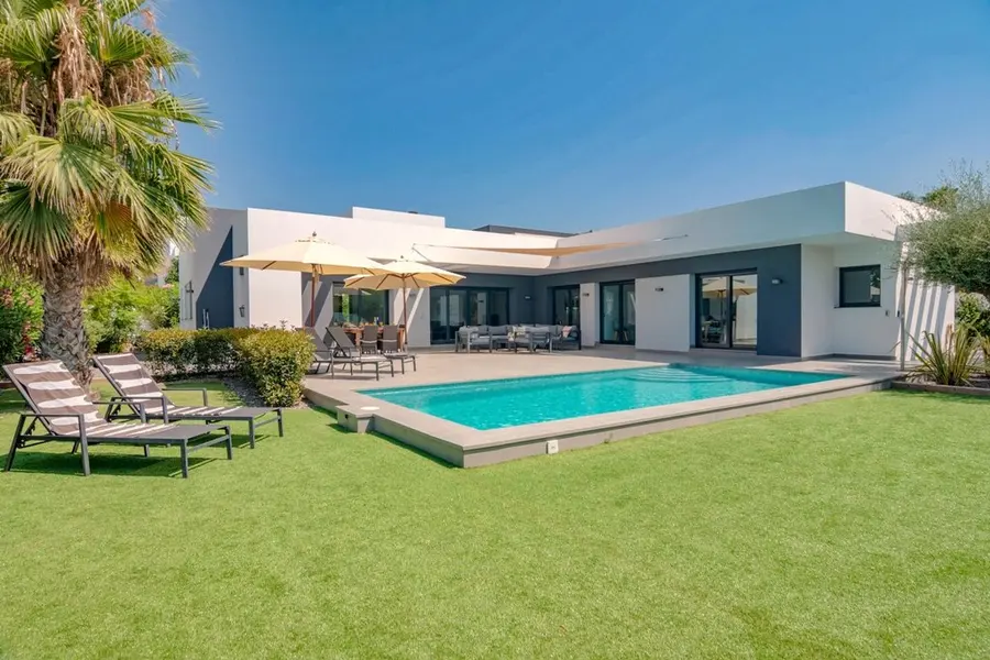 Villa Manita in Moraira met privézwembad en gazon