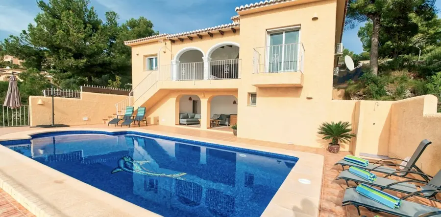 Villa Plaza Esmeralda met privézwembad en zeezicht bij Teulada-Moraira